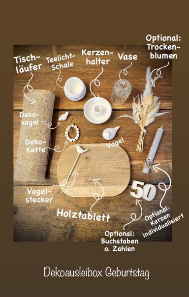 Übersicht über viele Tischdekoelemente passend zu einem Geburtstag mit kleinem weißen Vögelchen, Kerzen, Kerzenhalter und Trockenblumen